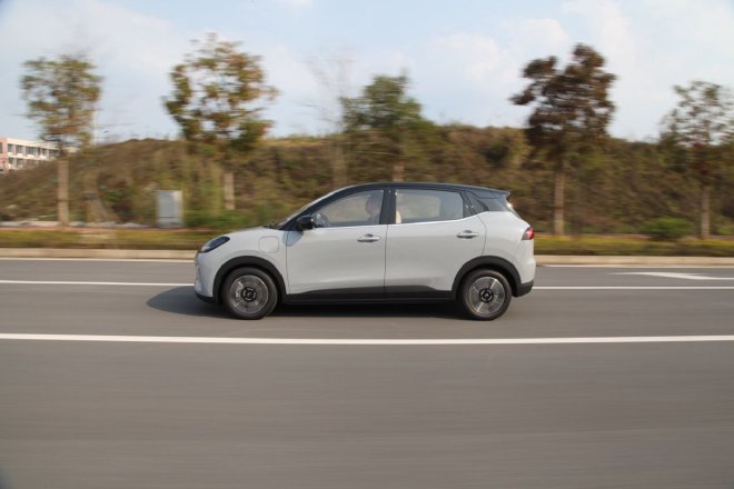 The space is large enough, and the endurance is stable. Comprehensive test drive Wuling Binguo PLUS.