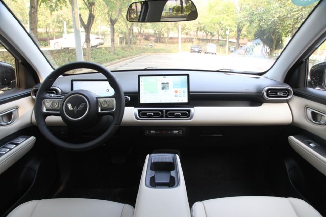 The space is large enough, and the endurance is stable. Comprehensive test drive Wuling Binguo PLUS.