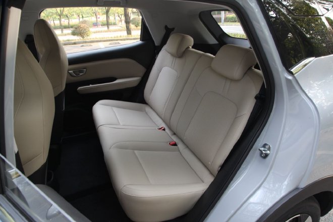The space is large enough, and the endurance is stable. Comprehensive test drive Wuling Binguo PLUS.